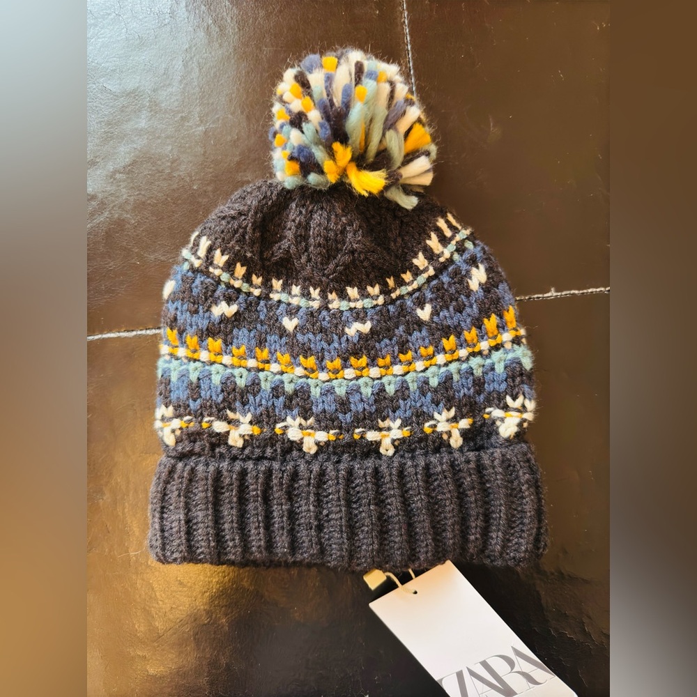 Brand new Zara Kids Knit Pom-Pom Beanie